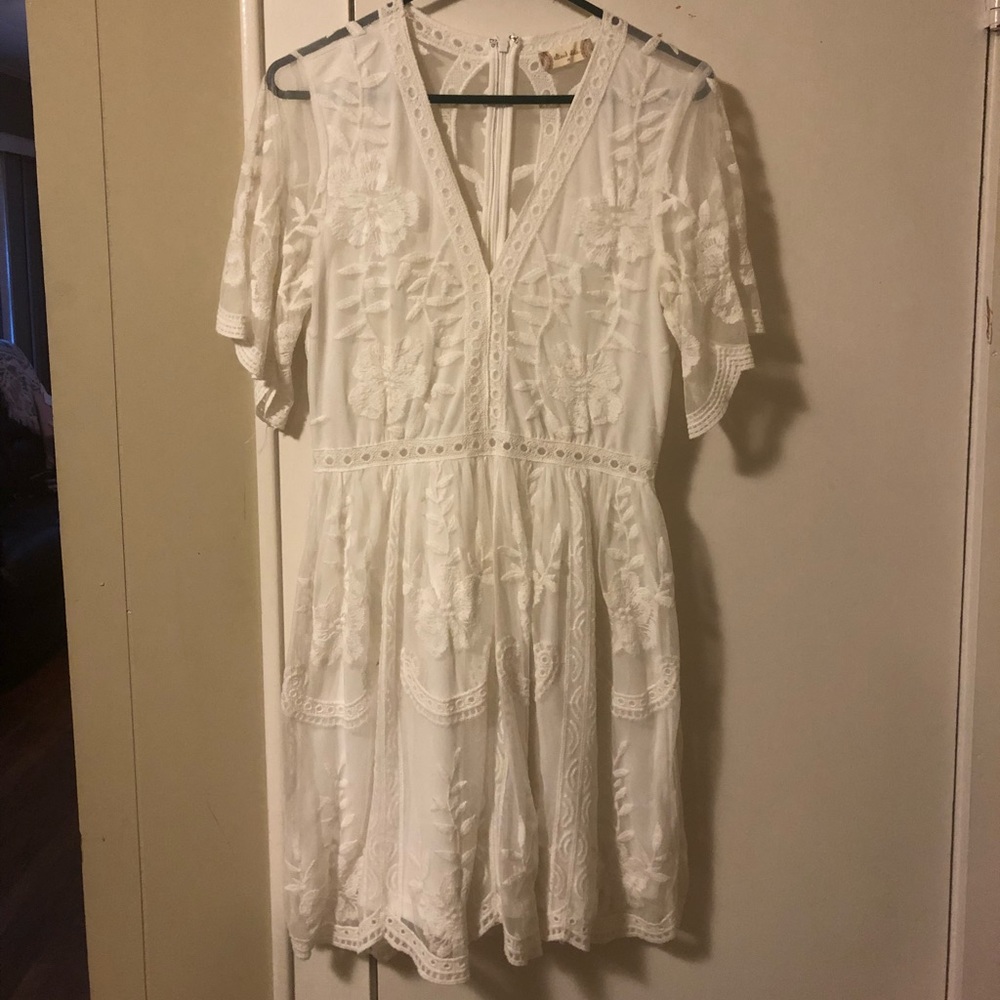 Altar’d State ⭐️ white dress